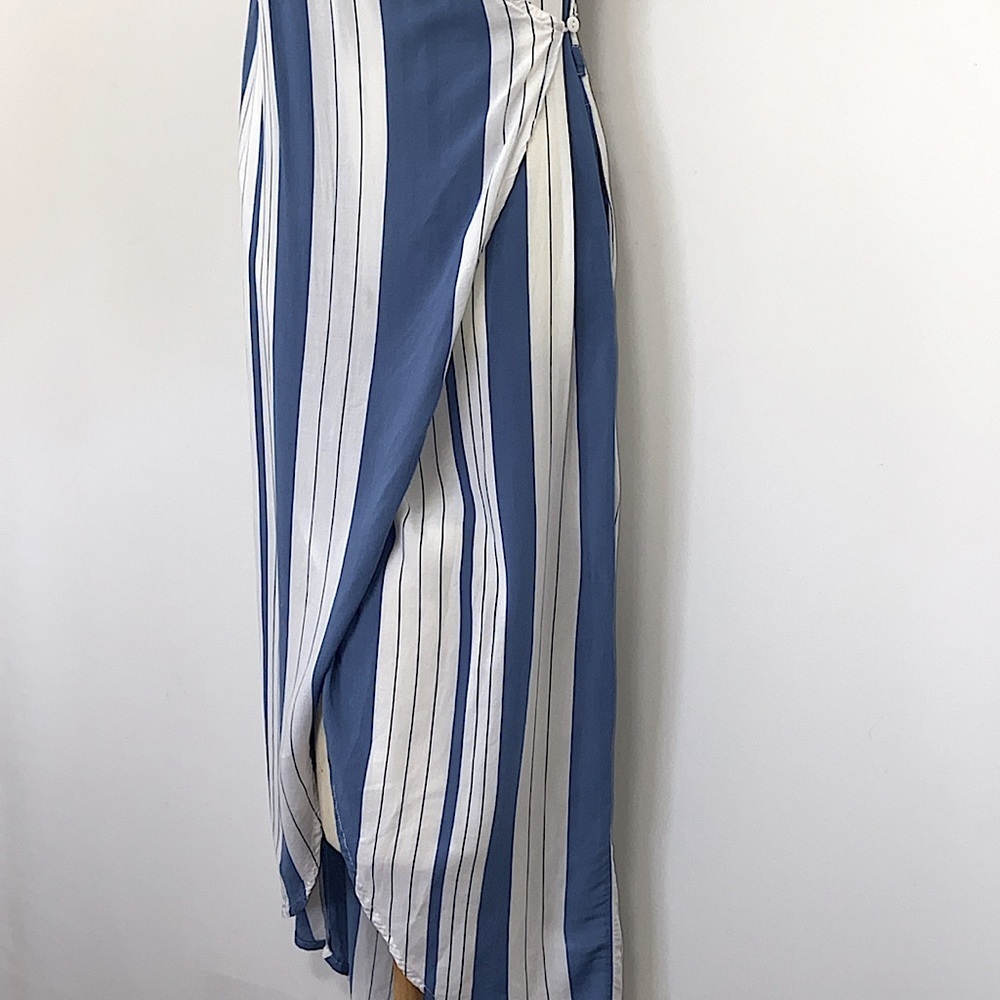 Faithfull the Brand Blue and White Wrap Dress NWOT Sz Sm - Picture 4 of 7